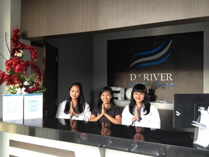 Hotel O Cihampelas Near Ciwalk Formerly D'River Guest House Bandung Exterior photo